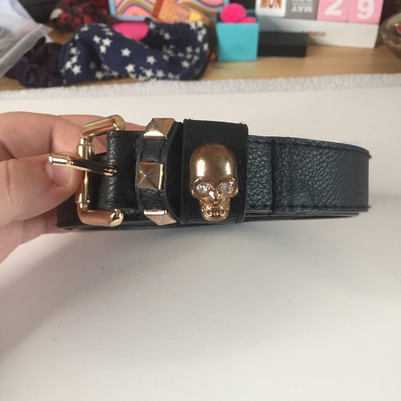 ❤️ Black and gold skull belt - Picture 2 of 9